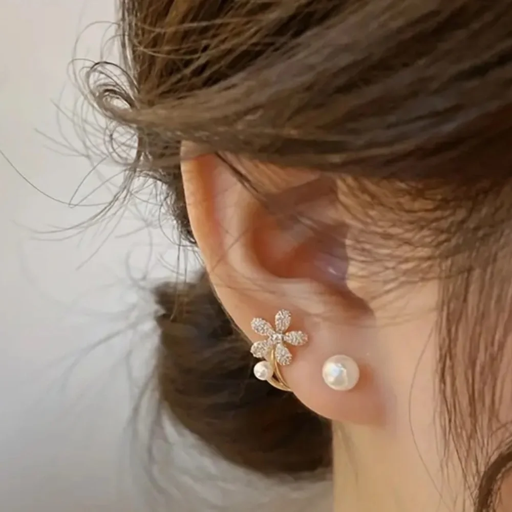 NWOT Elise 18K Gold Plated Floral Pearl Post Earrings